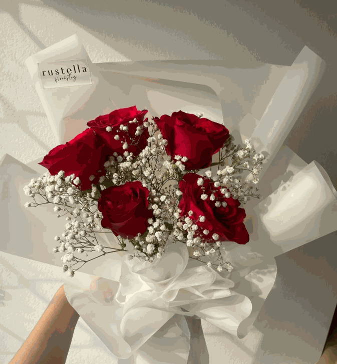 5 Rose Hand Bouquet